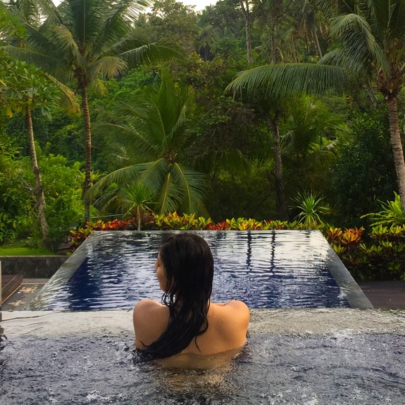 Meet, Aditi! ♥️💜🧡💖💛❤️⚡️ - Picture 1 of 1